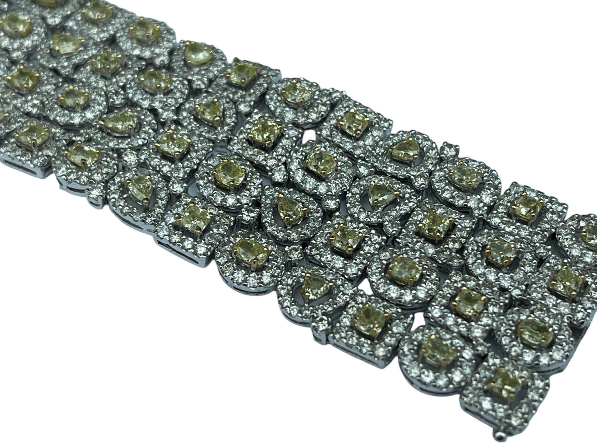 VALUATION- £180,535.00 48.33 CARAT FANCY YELLOW DIAMOND BRACELET, 18CT WHITE GOLD - Image 3 of 4