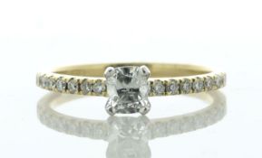 18ct Yellow Gold Single Stone Claw Set With Stone Set Shoulders Diamond Ring - Valued By IDI £3,