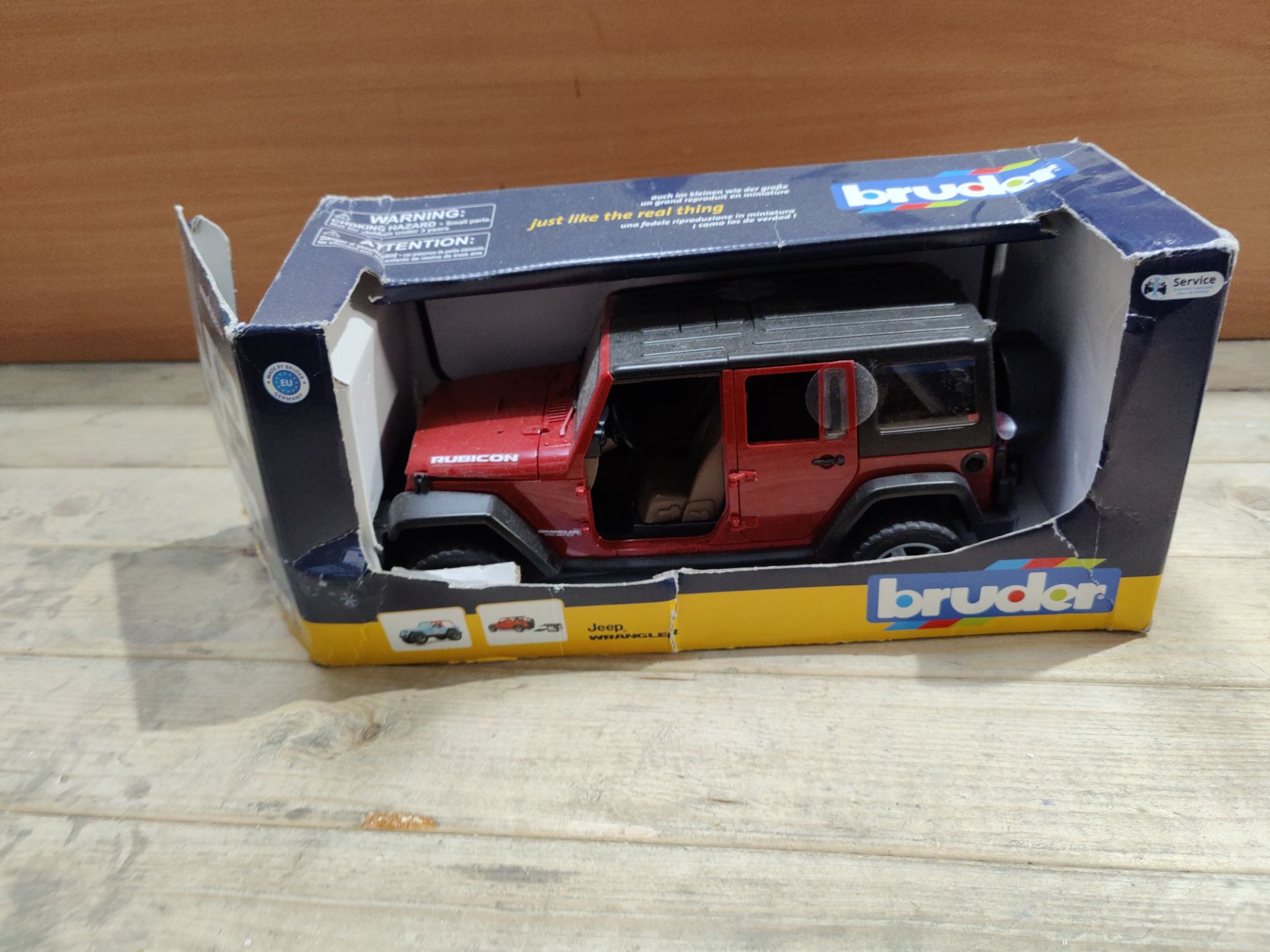 RRP £48.00 Bruder Jeep Wrangler Unlimited Rubicon - Image 2 of 2