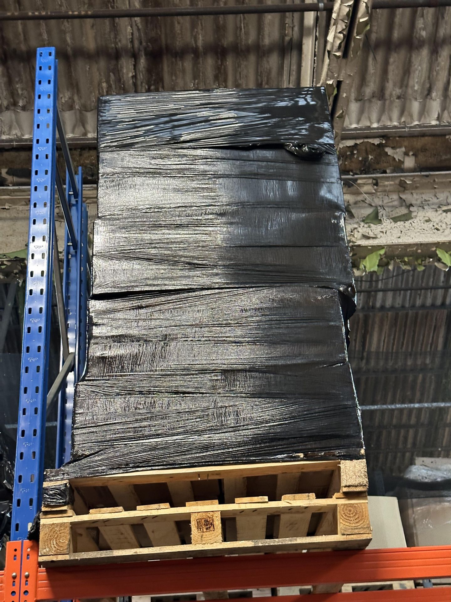 ONE LARGE PALLET TO CONTAIN FACE MASKS