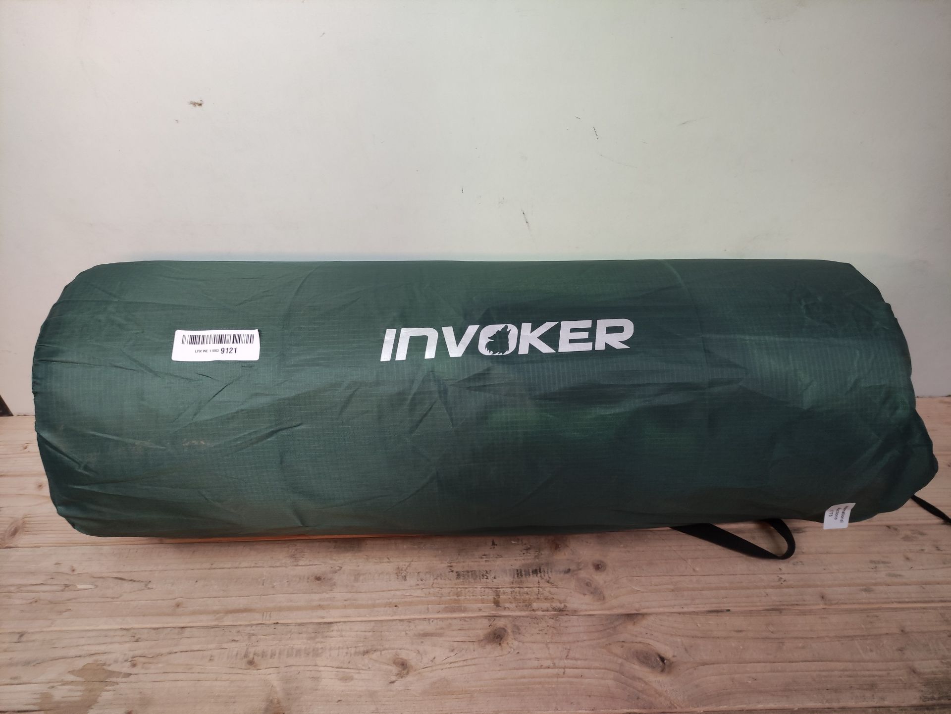 RRP £88.80 Self Inflating Memory Foam Camping Sleeping Mat - Pad with Built in Pillow - Image 2 of 2
