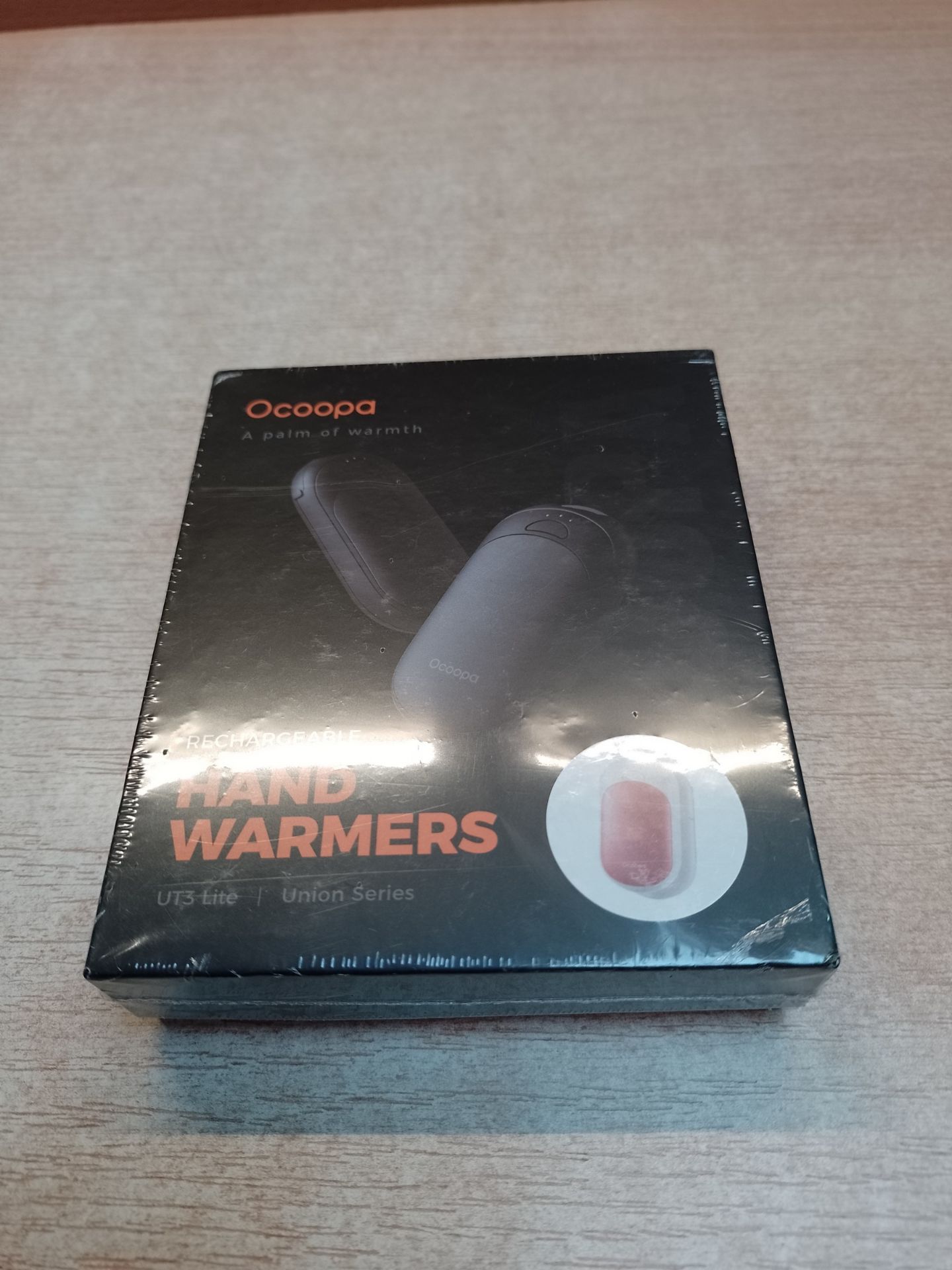 RRP £23.61 OCOOPA Magnetic Rechargeable Hand Warmers 2 Pack - Image 2 of 2