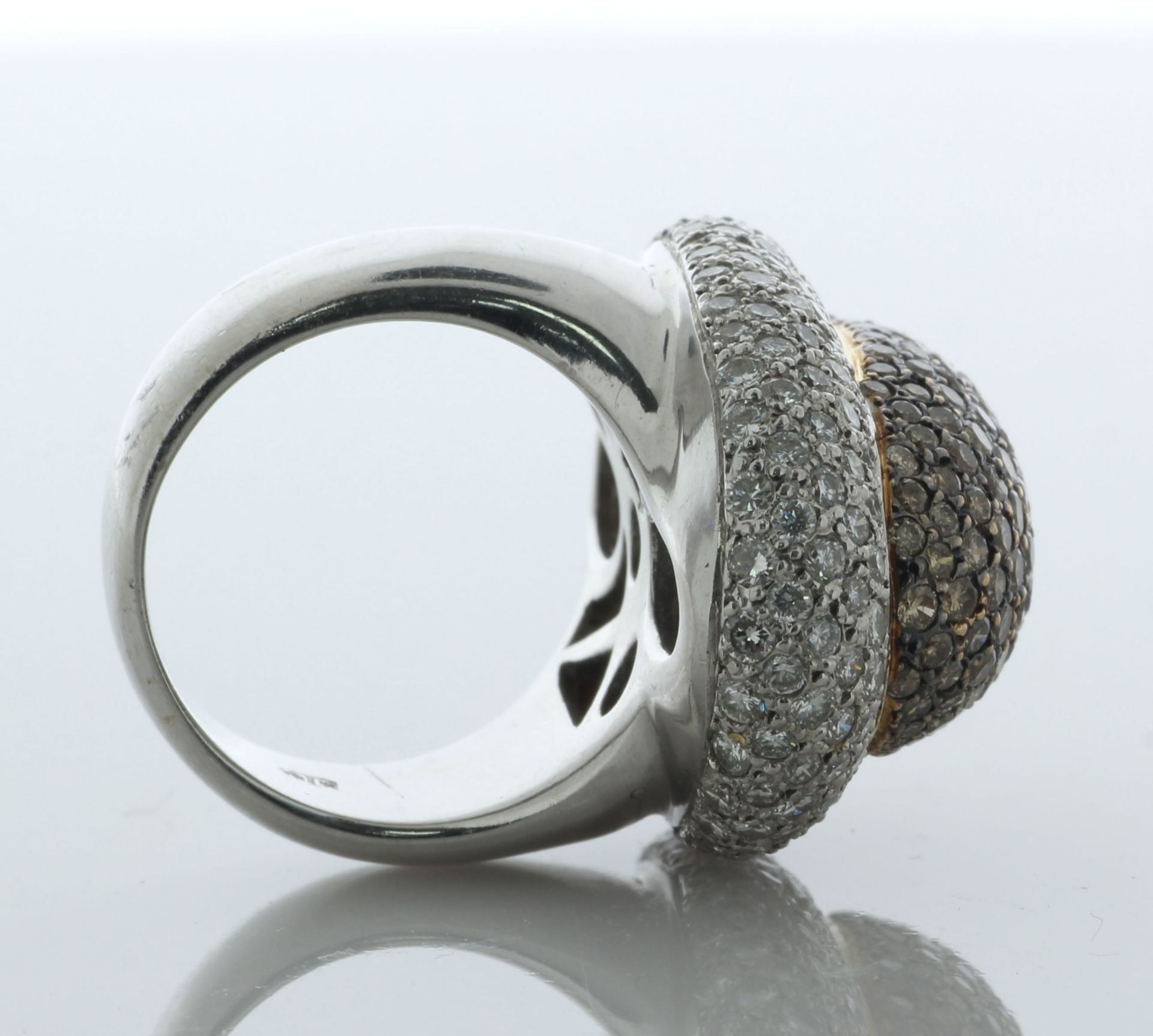 18ct White Gold Cocktail Pavé Dome Diamond Ring 7.00 Carats - Valued By AGI £17,950.00 - A one-off - Image 5 of 8