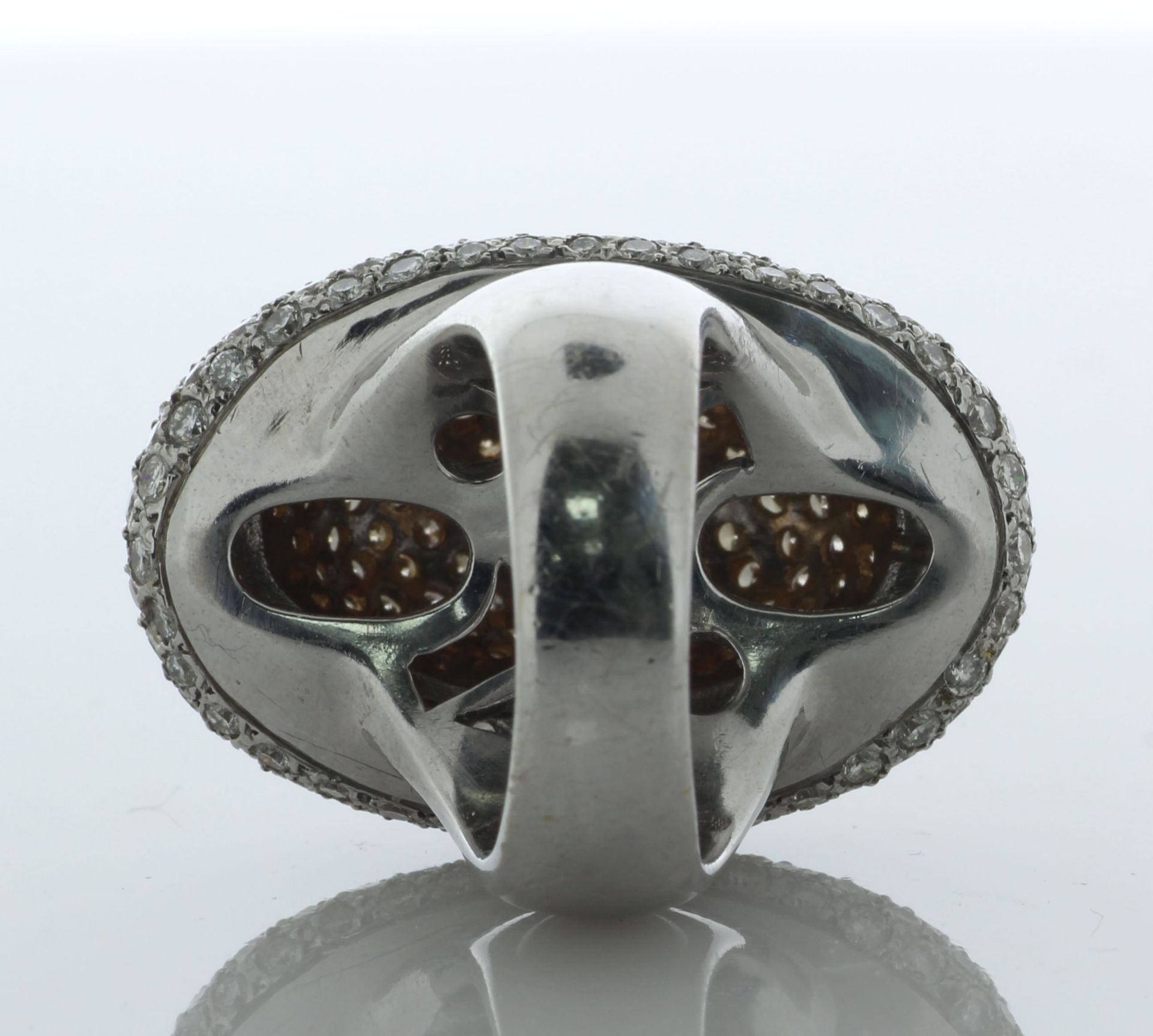 18ct White Gold Cocktail Pavé Dome Diamond Ring 7.00 Carats - Valued By AGI £17,950.00 - A one-off - Image 6 of 8