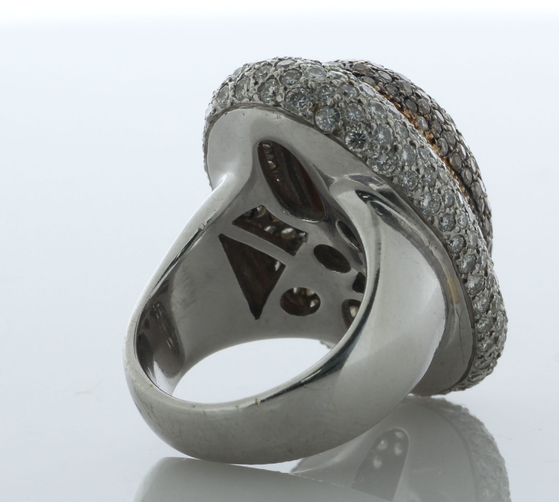 18ct White Gold Cocktail Pavé Dome Diamond Ring 7.00 Carats - Valued By AGI £17,950.00 - A one-off - Image 2 of 8