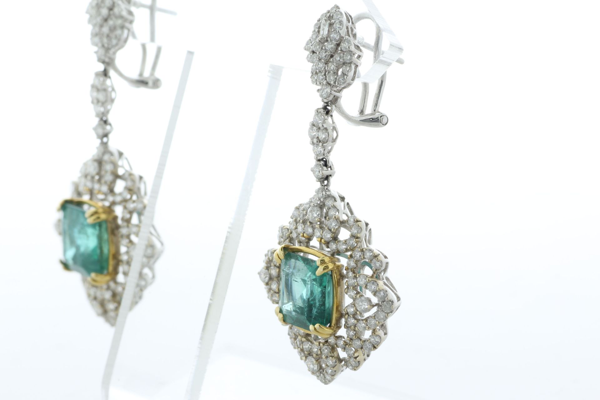 18ct White Gold Emerald Cluster Diamond And Emerald Earrings (E7.52) 3.01 Carats - Valued By IDI £ - Image 2 of 3