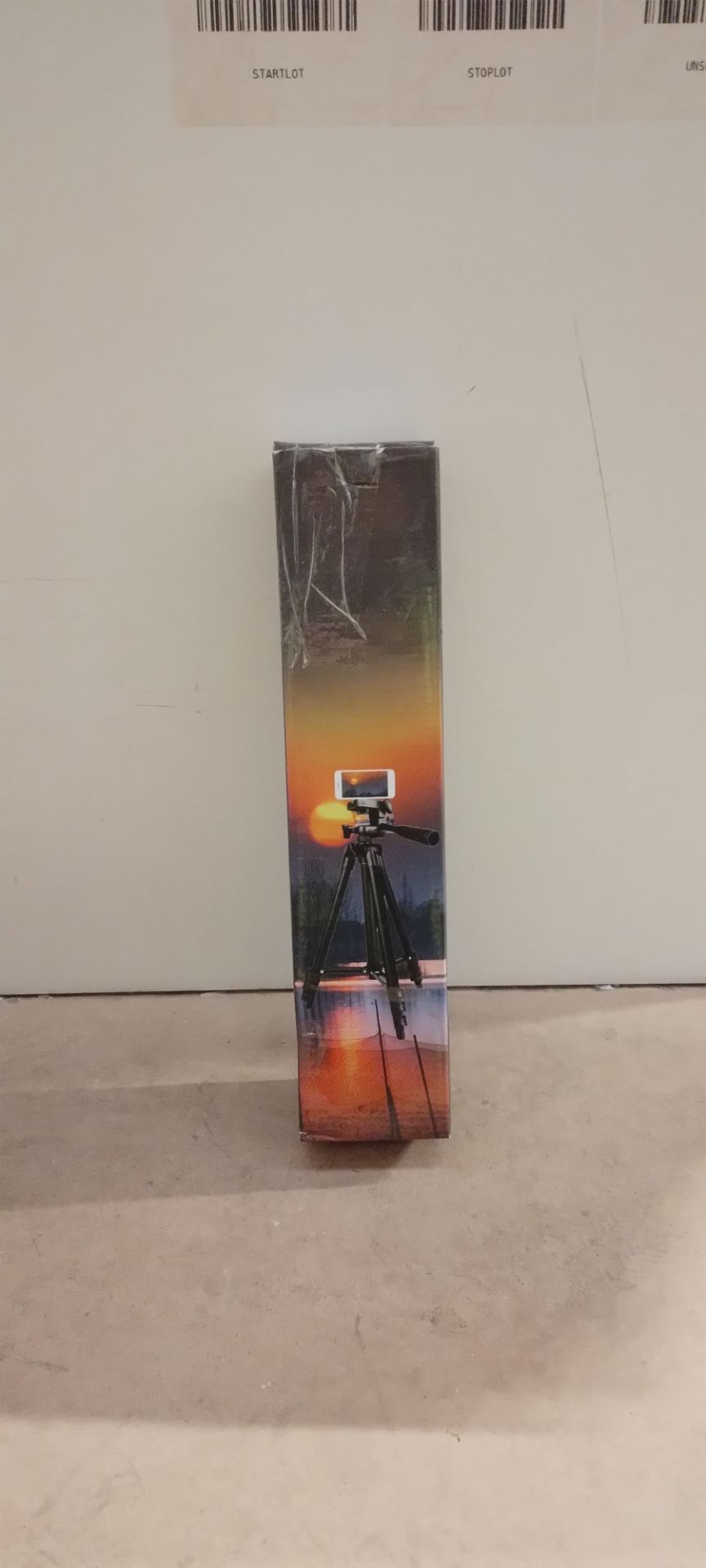 RRP £19.41 Phone Tripod EVERESTA 42 Inch Smartphone Tripod - Image 2 of 2