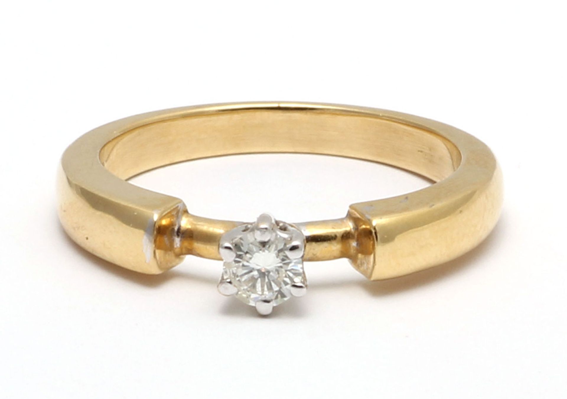 18ct Single Stone Fancy Claw Set Diamond Ring 0.20 Carats - Valued By GIE £3,790.00 - A beautiful - Image 5 of 9