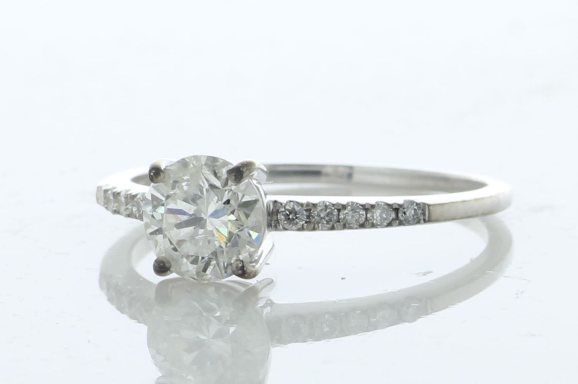 18ct White Gold Single Stone Prong Set With Stone Set Shoulders Diamond Ring (0.90) 1.00 Carats - - Image 2 of 5