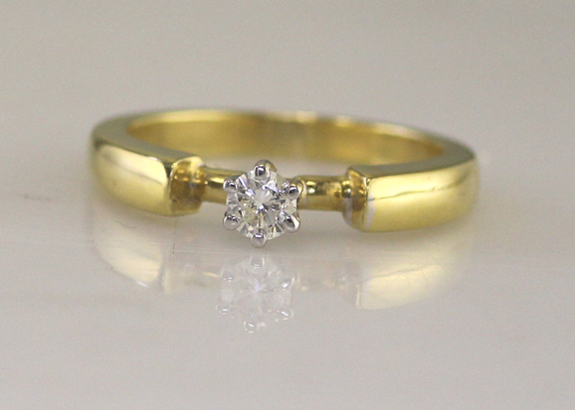 18ct Single Stone Fancy Claw Set Diamond Ring 0.20 Carats - Valued By GIE £3,790.00 - A beautiful - Image 7 of 9