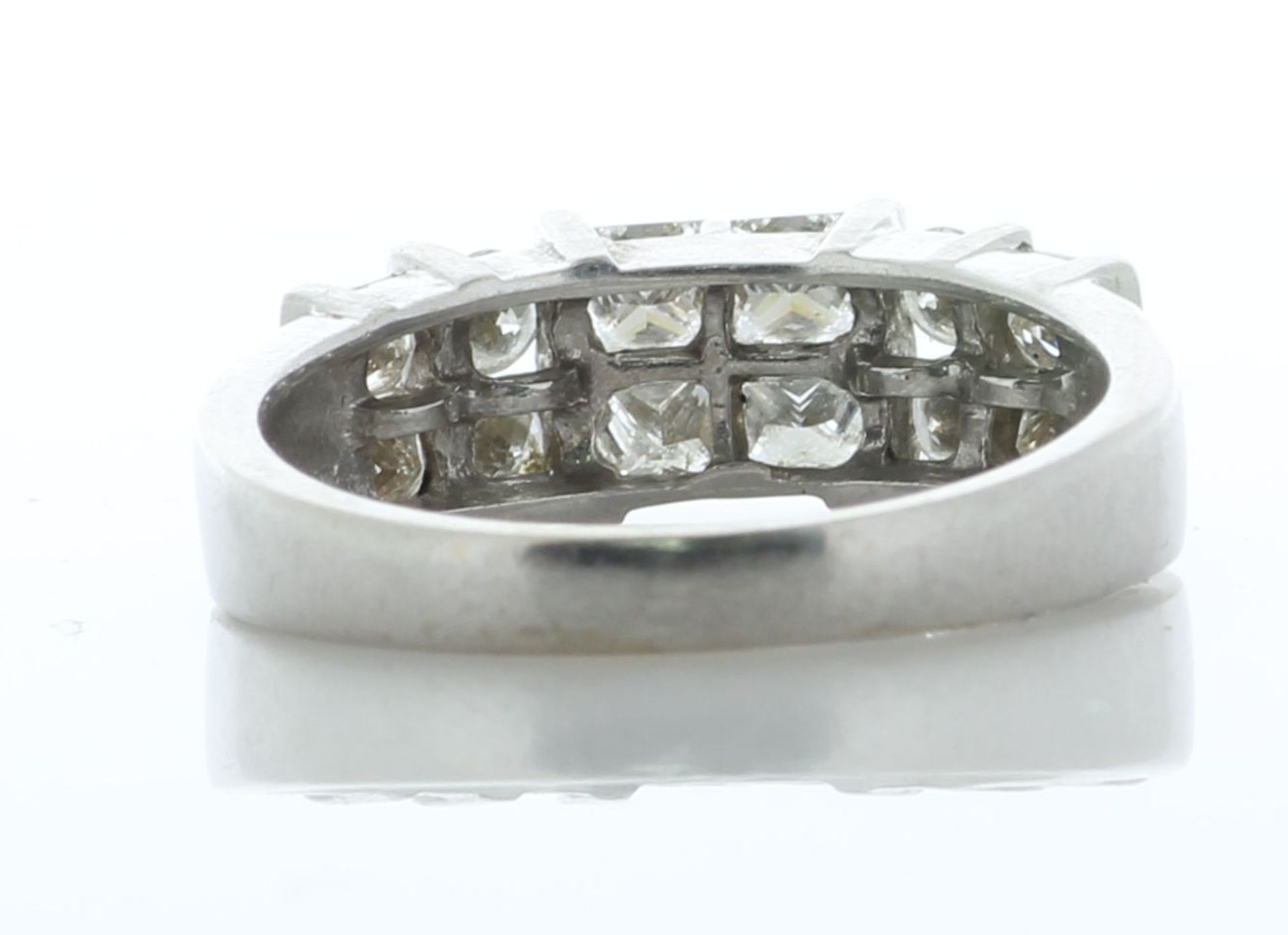 18ct White Gold Diamond Ring 1.10 Carats - Valued By AGI £3,510.00 - Four princess cut diamonds - Image 4 of 6