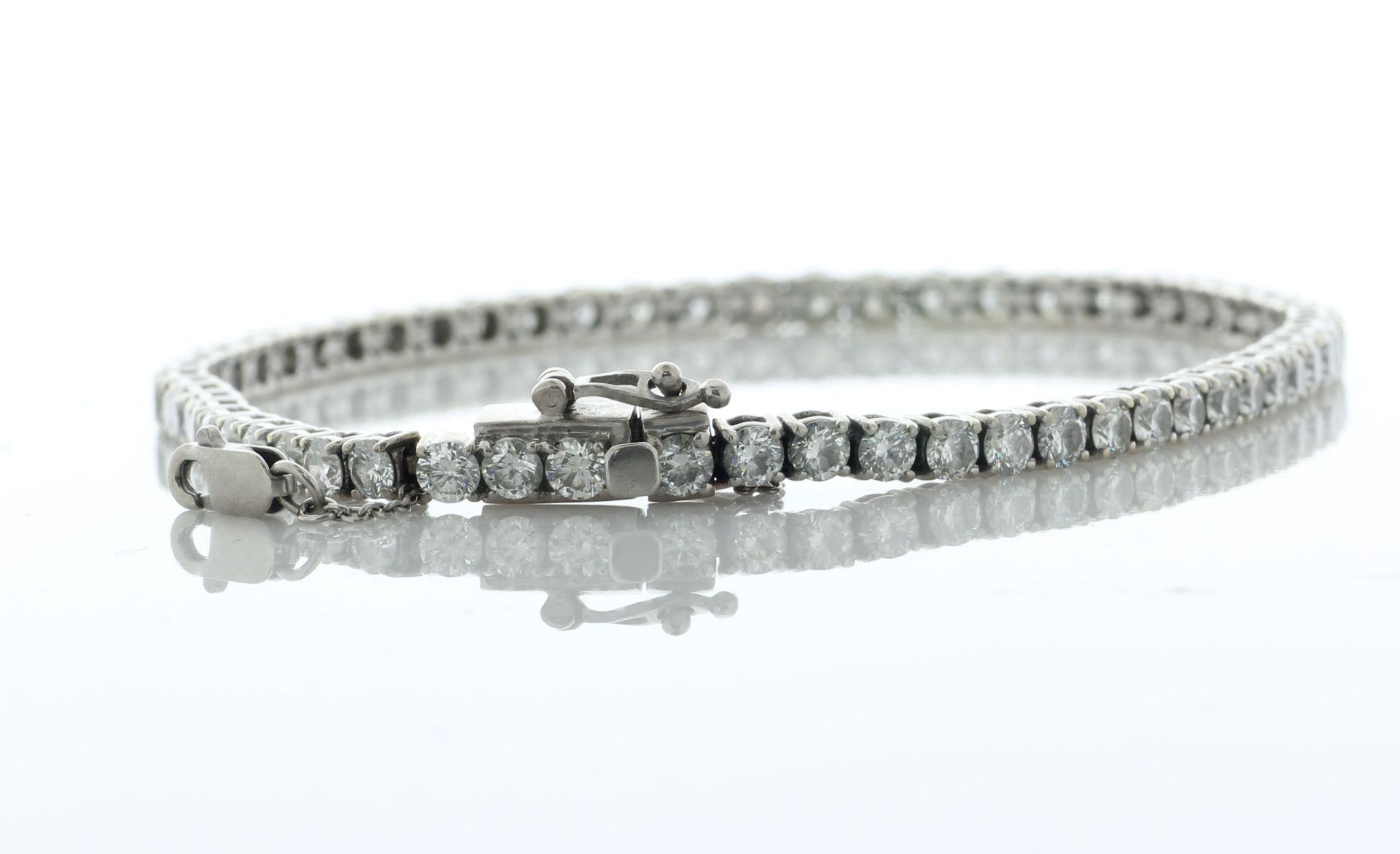 18ct White Gold Tennis Diamond Bracelet 6.15 Carats - Valued By AGI £18,215.00 - Multiple round - Image 2 of 6