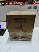 RRP £50.24 Digital Tec Mini Fridge 8 litre 10 Can Portable Mini Cooler & Warmer for Drinks
