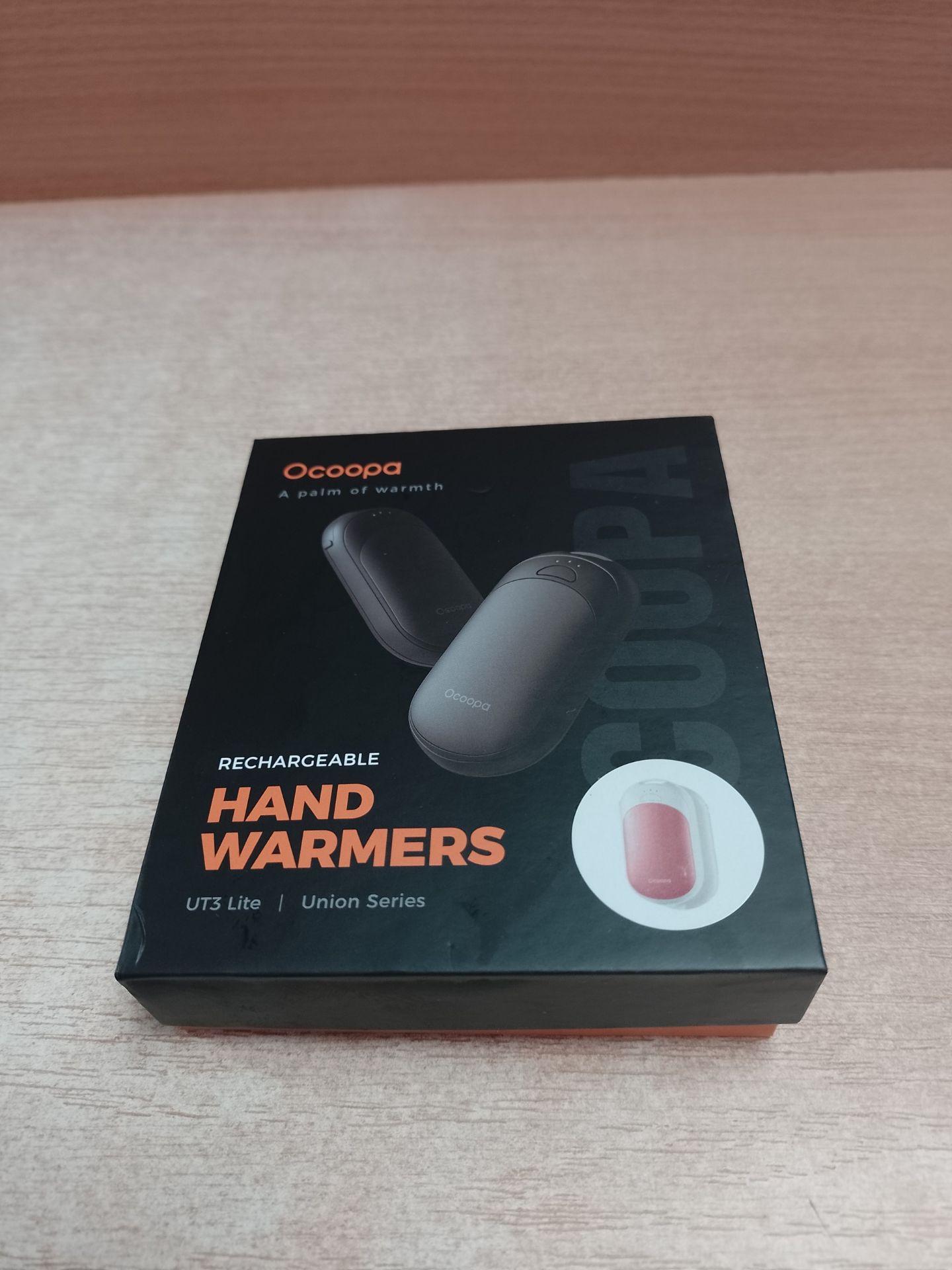 RRP £27.15 OCOOPA Magnetic Rechargeable Hand Warmers 2 Pack - Image 2 of 2