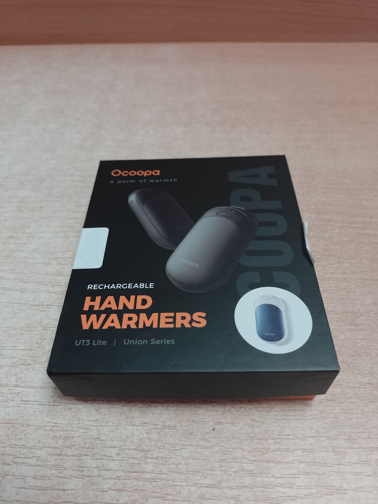 RRP £26.19 OCOOPA Magnetic Rechargeable Hand Warmers 2 Pack - Image 2 of 2