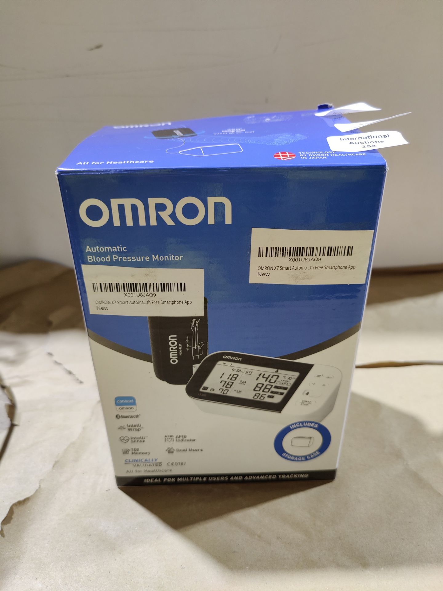 RRP £107.61 OMRON X7 Smart Blood Pressure Monitor - Image 2 of 2