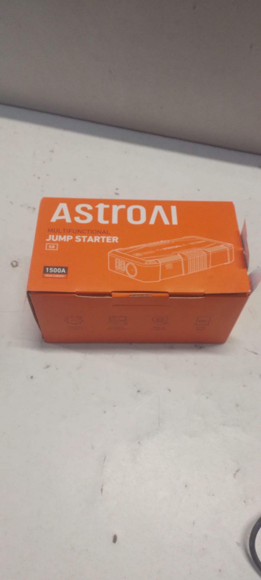 RRP £45.65 AstroAI S8 Car Battery Booster Jump Starter Power Pack - Image 2 of 2