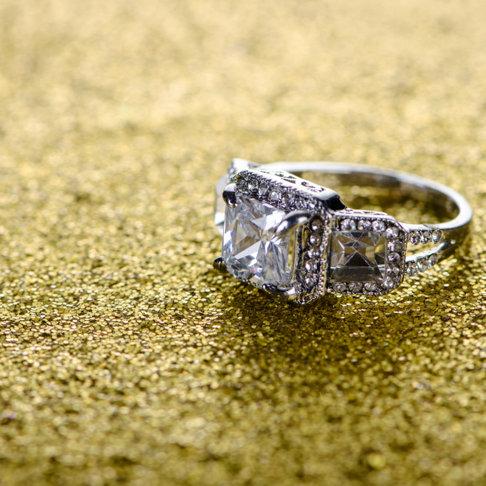 HIGH END JEWELLERY CLEARANCE | Diamonds | Diamond Ring | Bracelets | Earrings | Gemstones | Watches | Vintage Jewellery | 10.03.2024 Fees- 27.6%