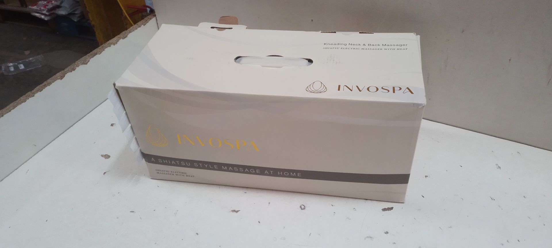 RRP £57.05 InvoSpa Shiatsu Back Shoulder and Neck Massager with Heat - Image 2 of 2