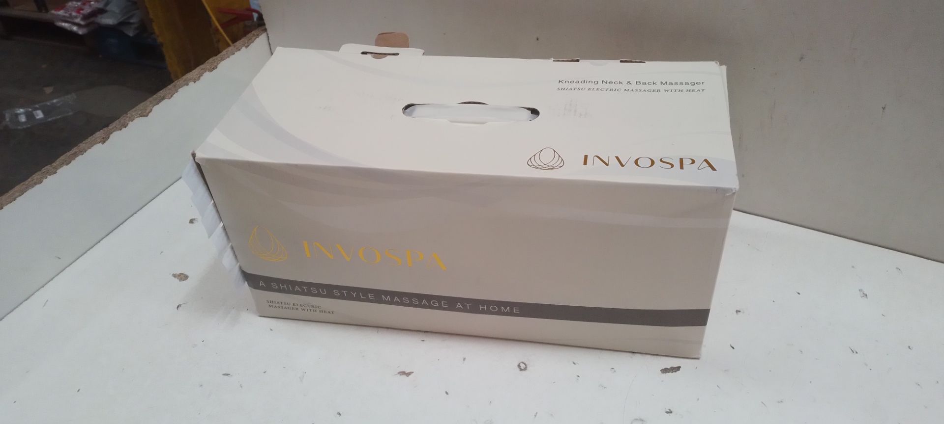RRP £57.05 InvoSpa Shiatsu Back Shoulder and Neck Massager with Heat - Image 2 of 2