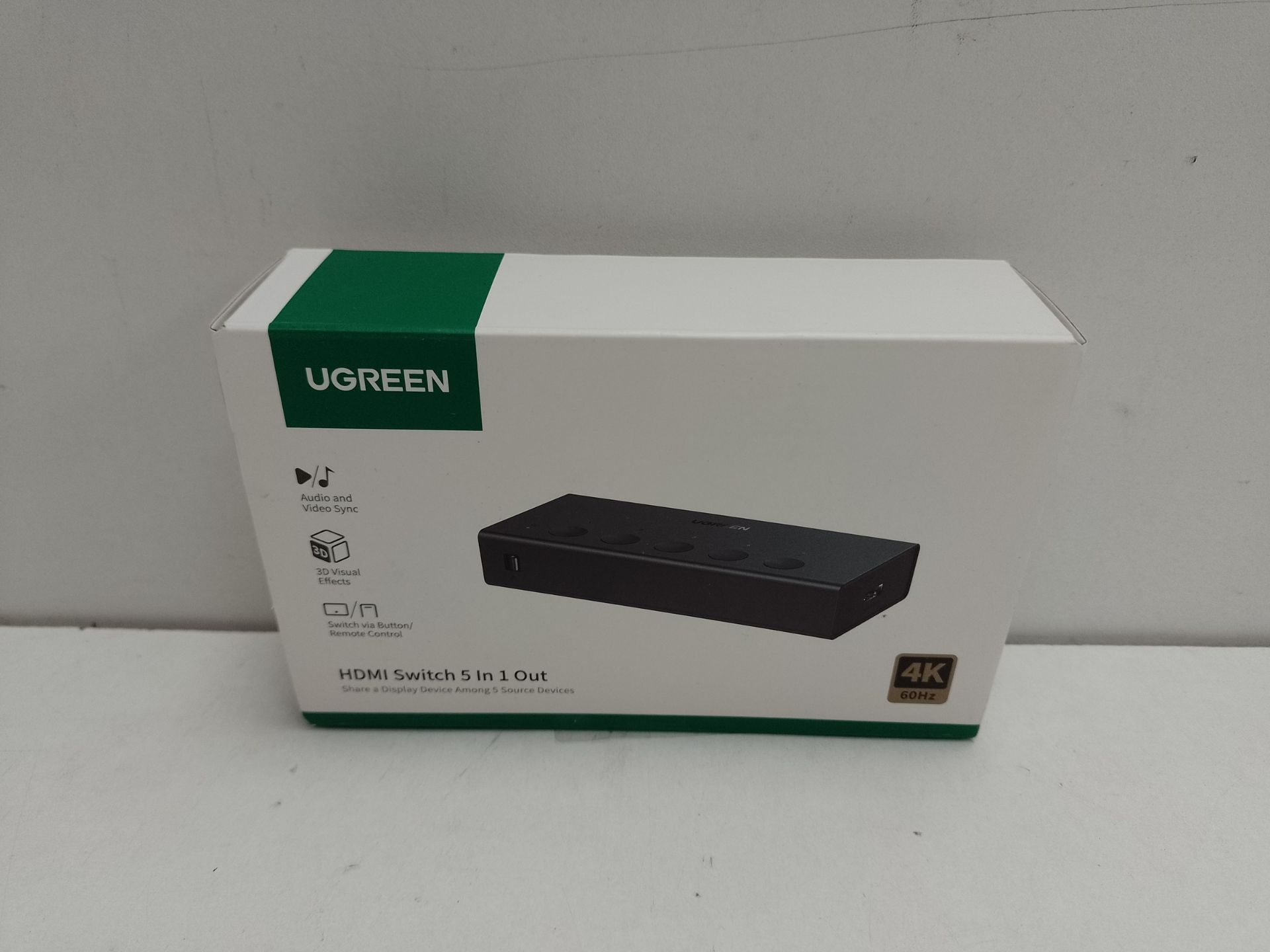 RRP £33.40 UGREEN HDMI Switch 5 in 1 Out - Image 2 of 2