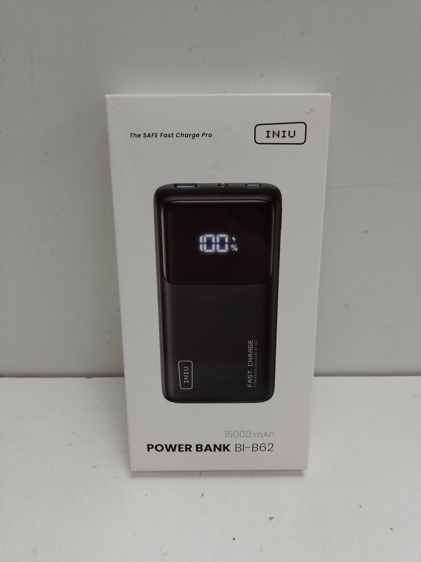 RRP £45.65 INIU Power Bank - Image 2 of 2