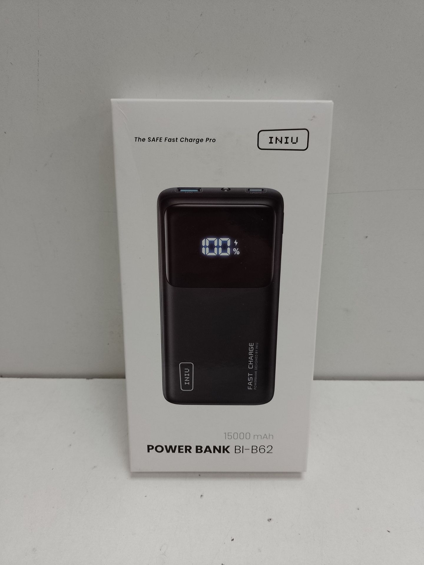 RRP £45.65 INIU Power Bank - Image 2 of 2