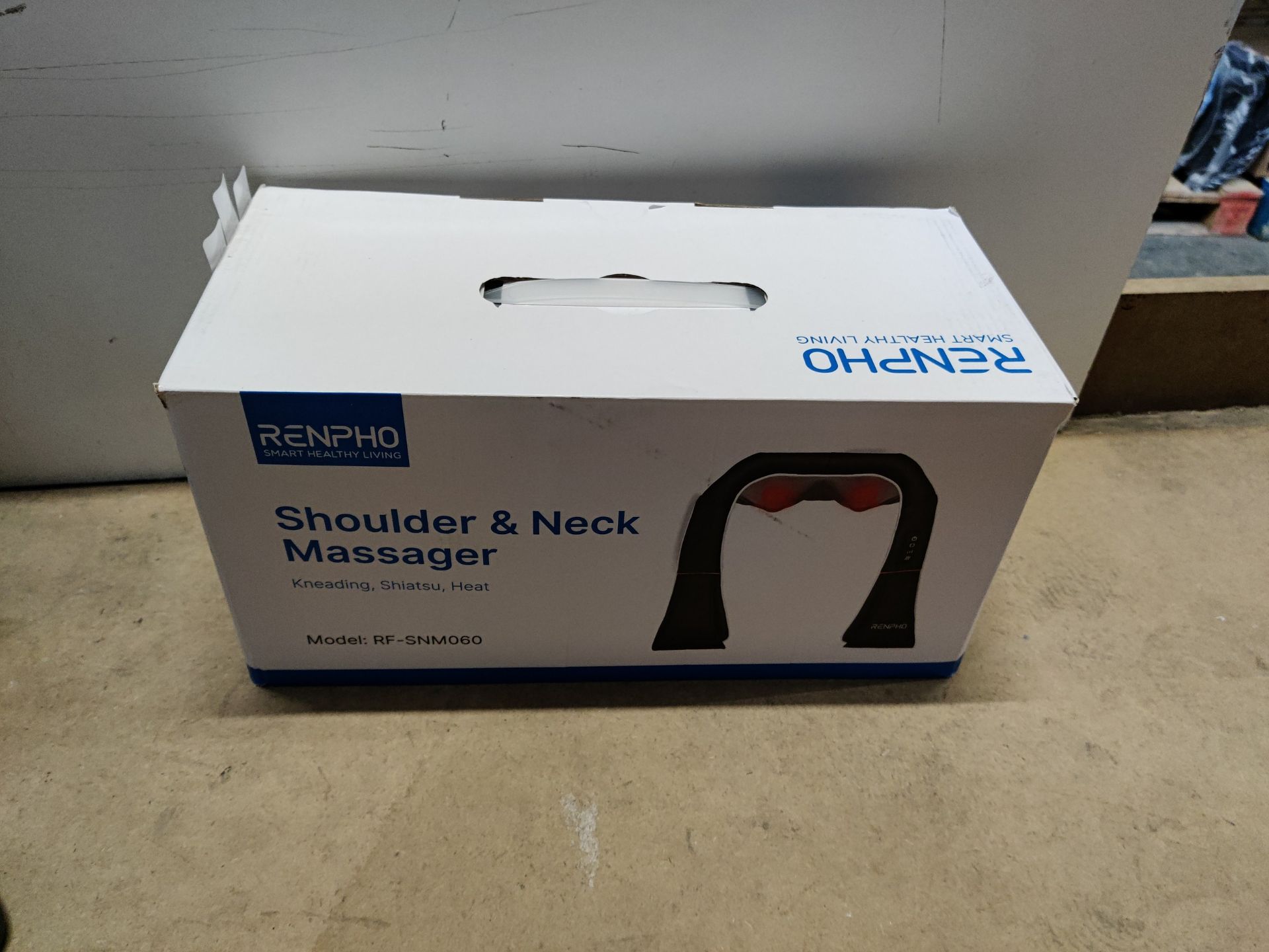 RRP £45.65 RENPHO Back Neck and Shoulder Massager with Heat - Image 2 of 2