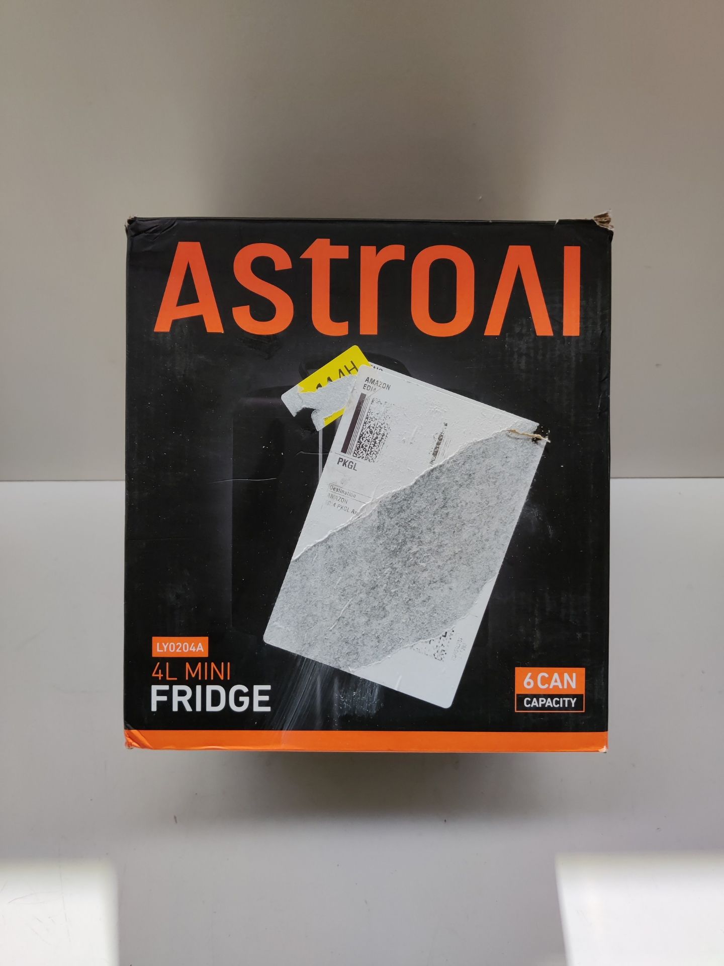 RRP £39.95 AstroAI Mini Fridge 4 Litre - Image 2 of 2