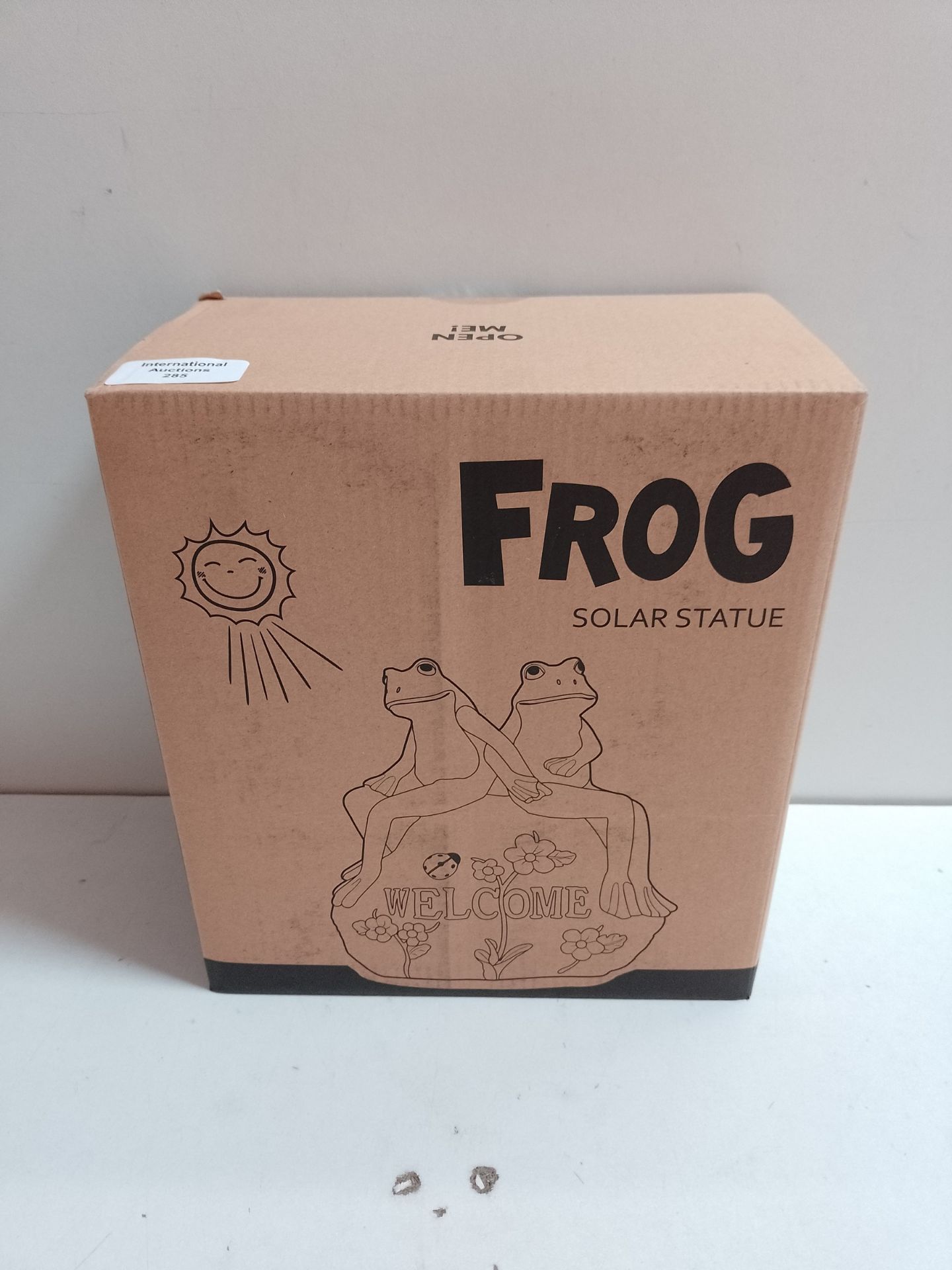 RRP £37.66 Goodeco Solar Garden Couple Frog Statue Outdoor Ornament - Image 2 of 2