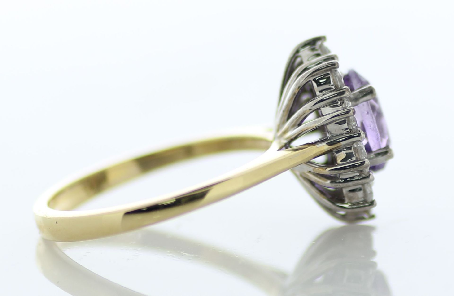 18ct Yellow Gold Oval Cluster Claw Set Diamond And Amethyst Ring (A1.28) 1.00 Carats - Valued By IDI - Image 3 of 5