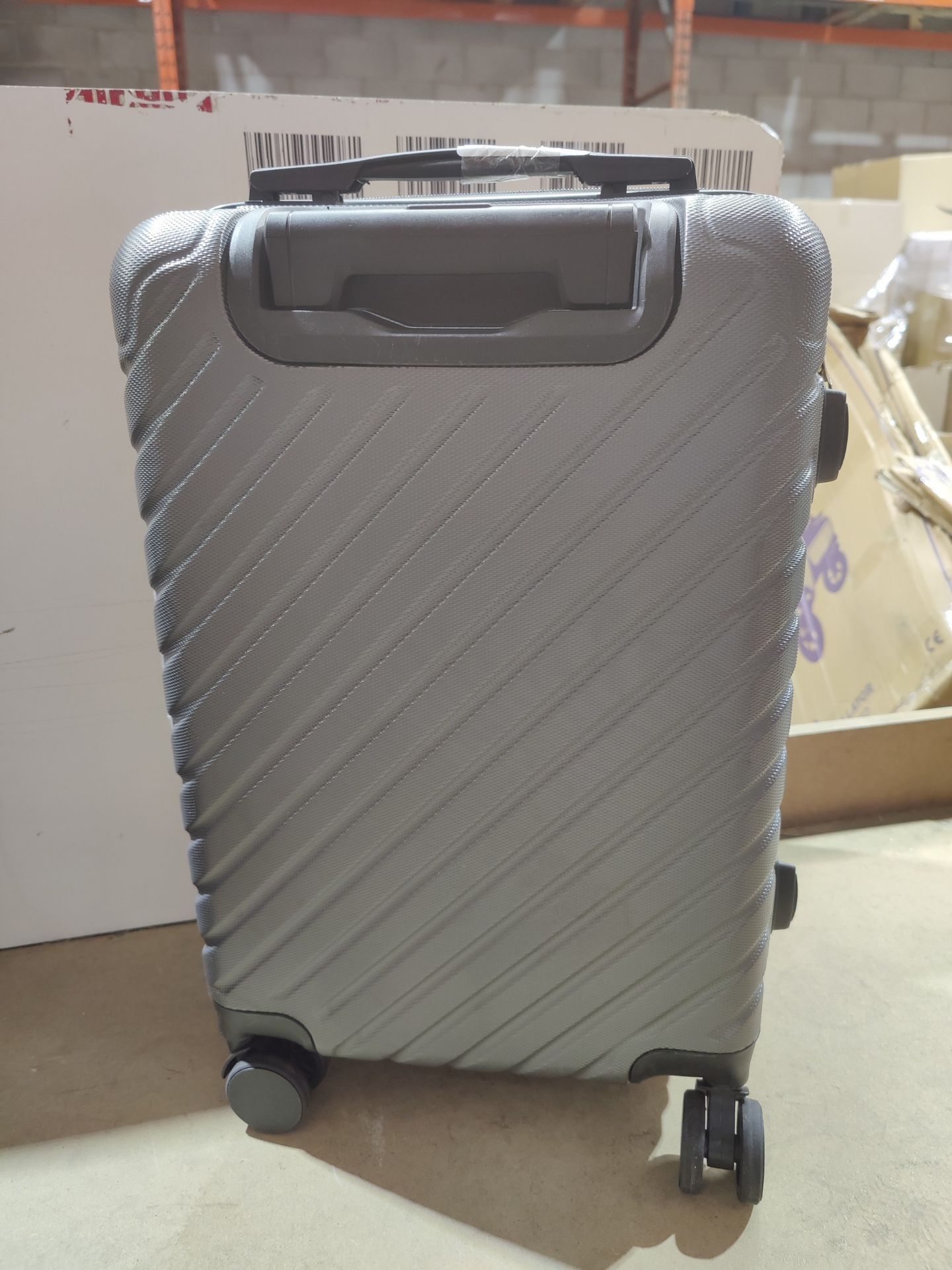 RRP £34.24 BTGGG Cabin Suitcase 20" Carry on Suitcase Lightweight - Image 2 of 2