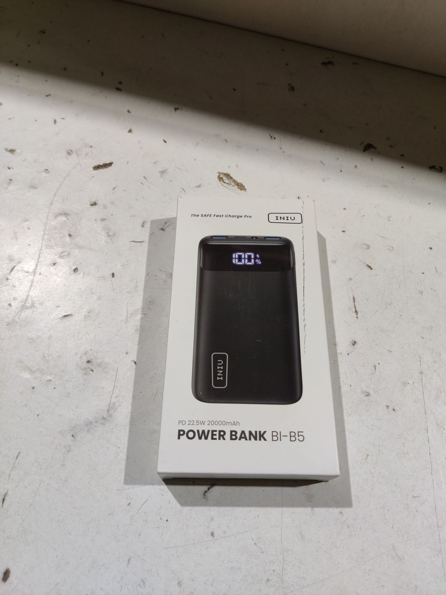 RRP £29.25 INIU Power Bank - Image 2 of 2