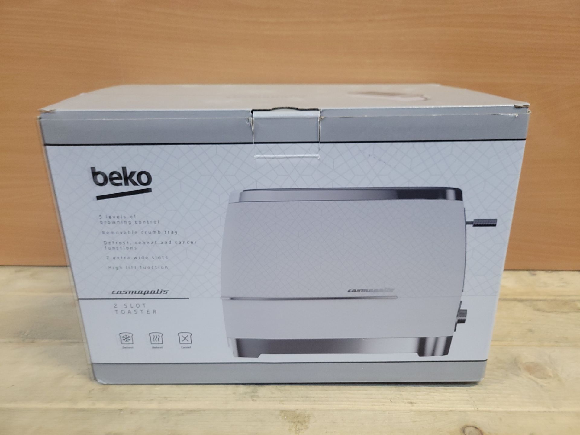 RRP £57.15 BEKO Cosmopolis Toaster TAM8202CR - Image 2 of 2
