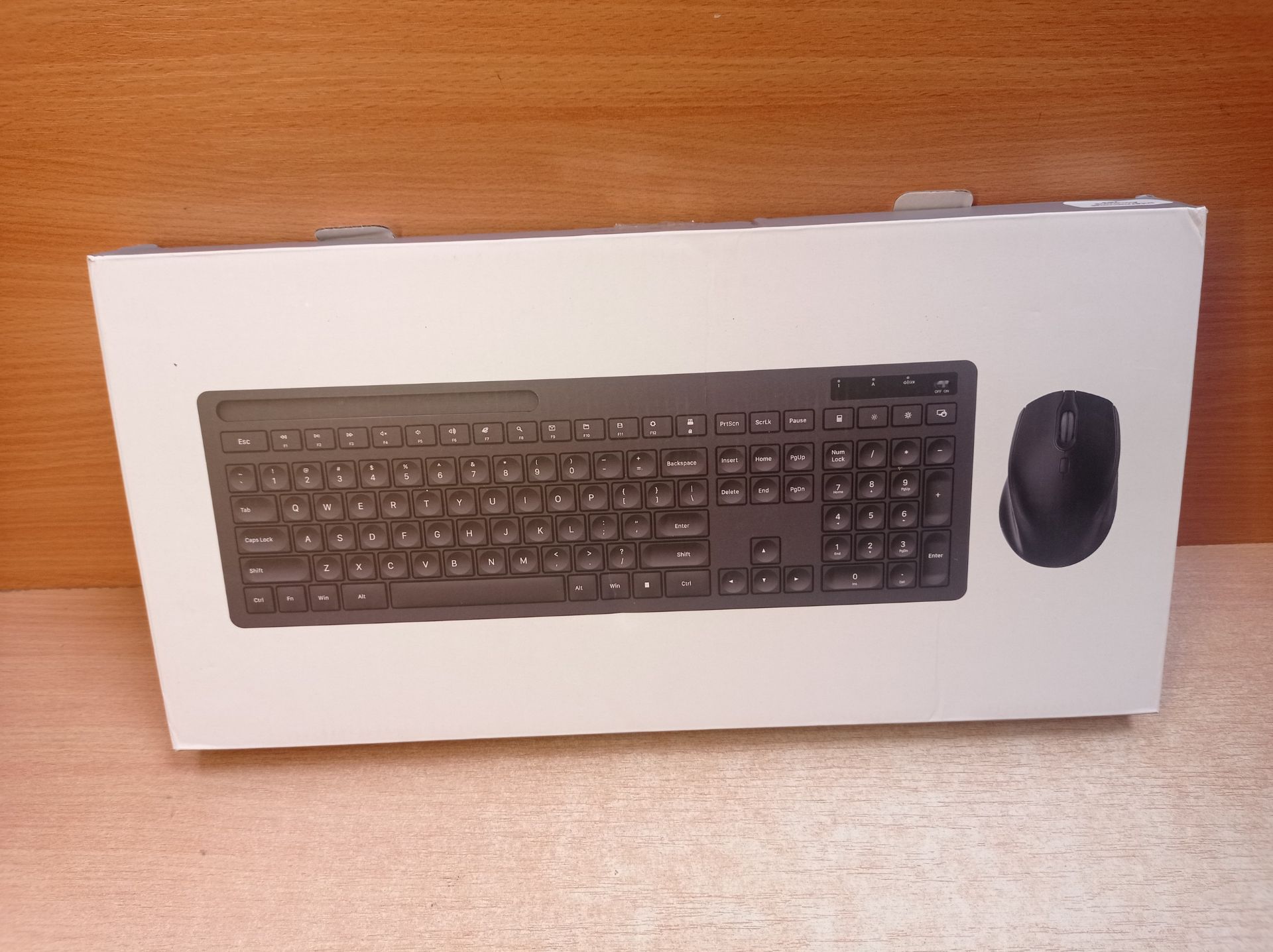 RRP £27.39 Seenda Wireless Keyboard and Mouse Combo - Image 2 of 2