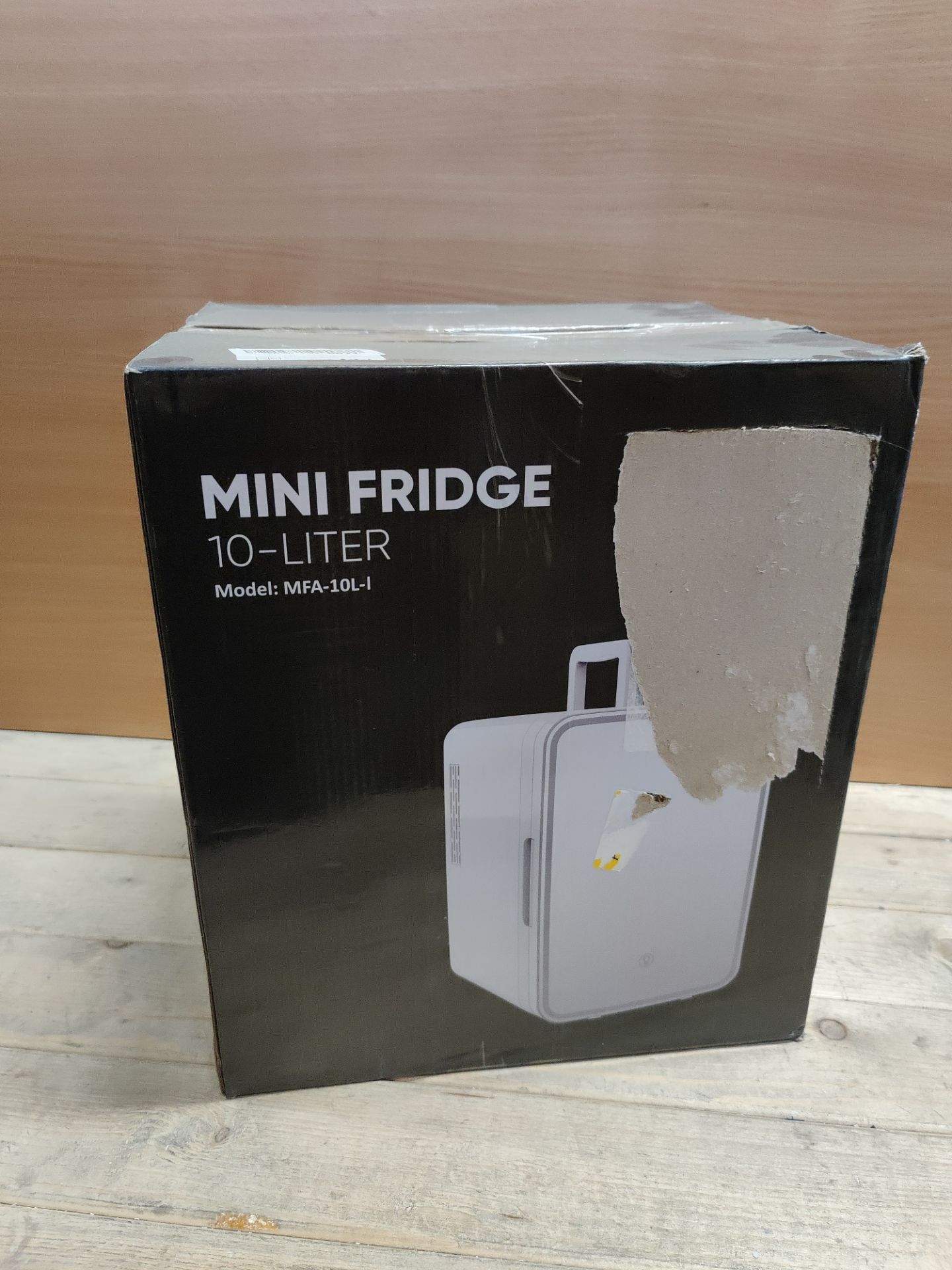RRP £78.15 Mini Fridge for Bedrooms 10L/11 Cans with AC/DC Powered - Image 2 of 2