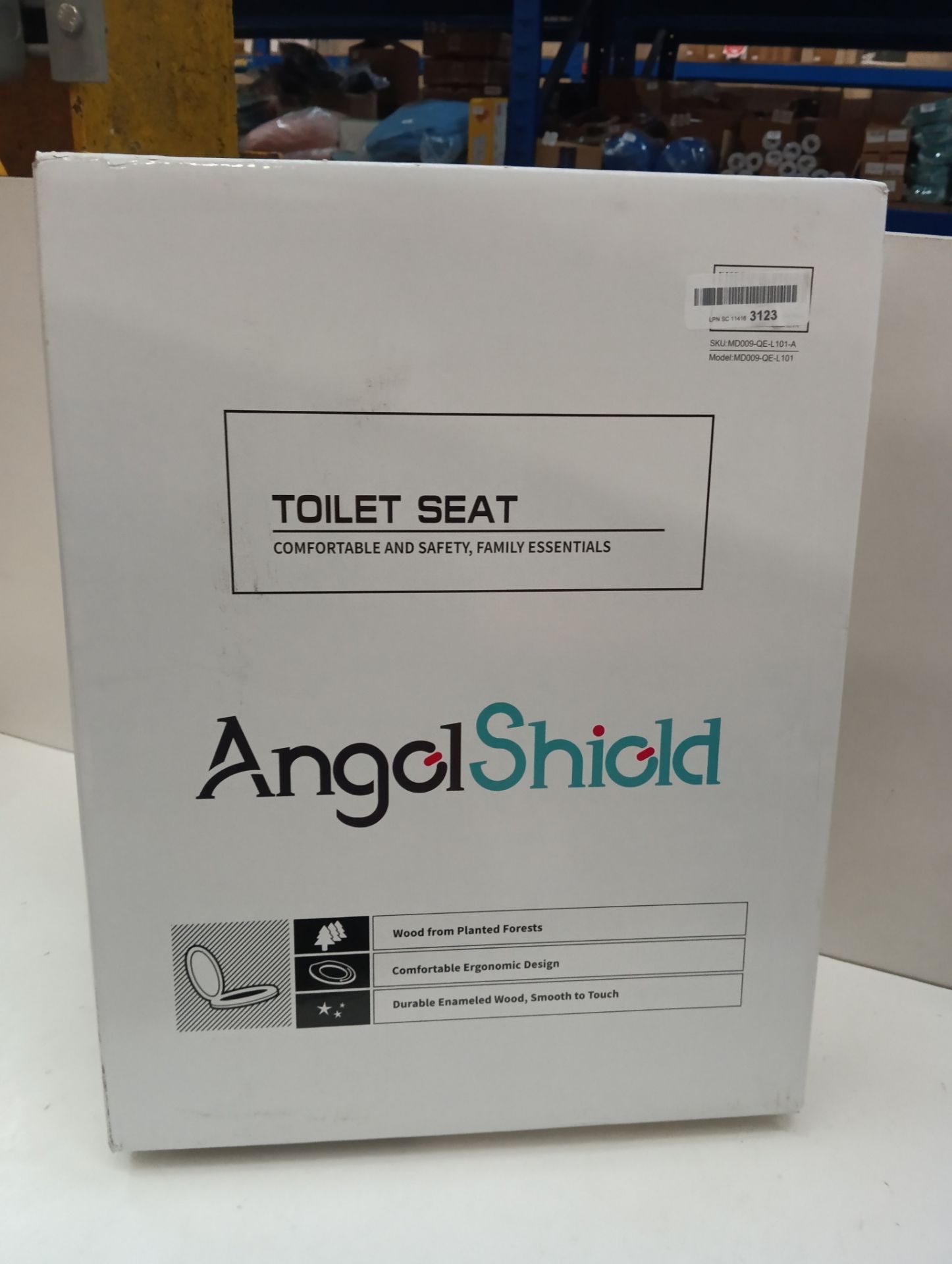 RRP £36.50 White Toilet Seat - Image 2 of 2