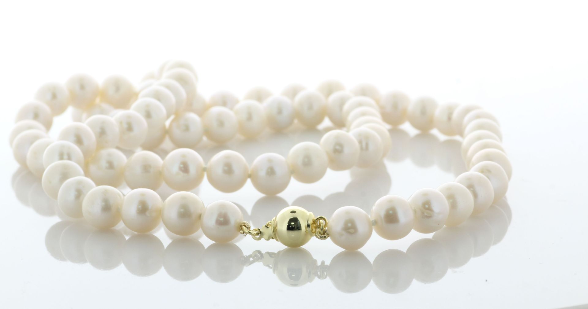 26 inch Freshwater Cultured 8.5 - 9.0mm Pearl Necklace With Gold Pated Silver Clasp - Valued By - Image 2 of 5