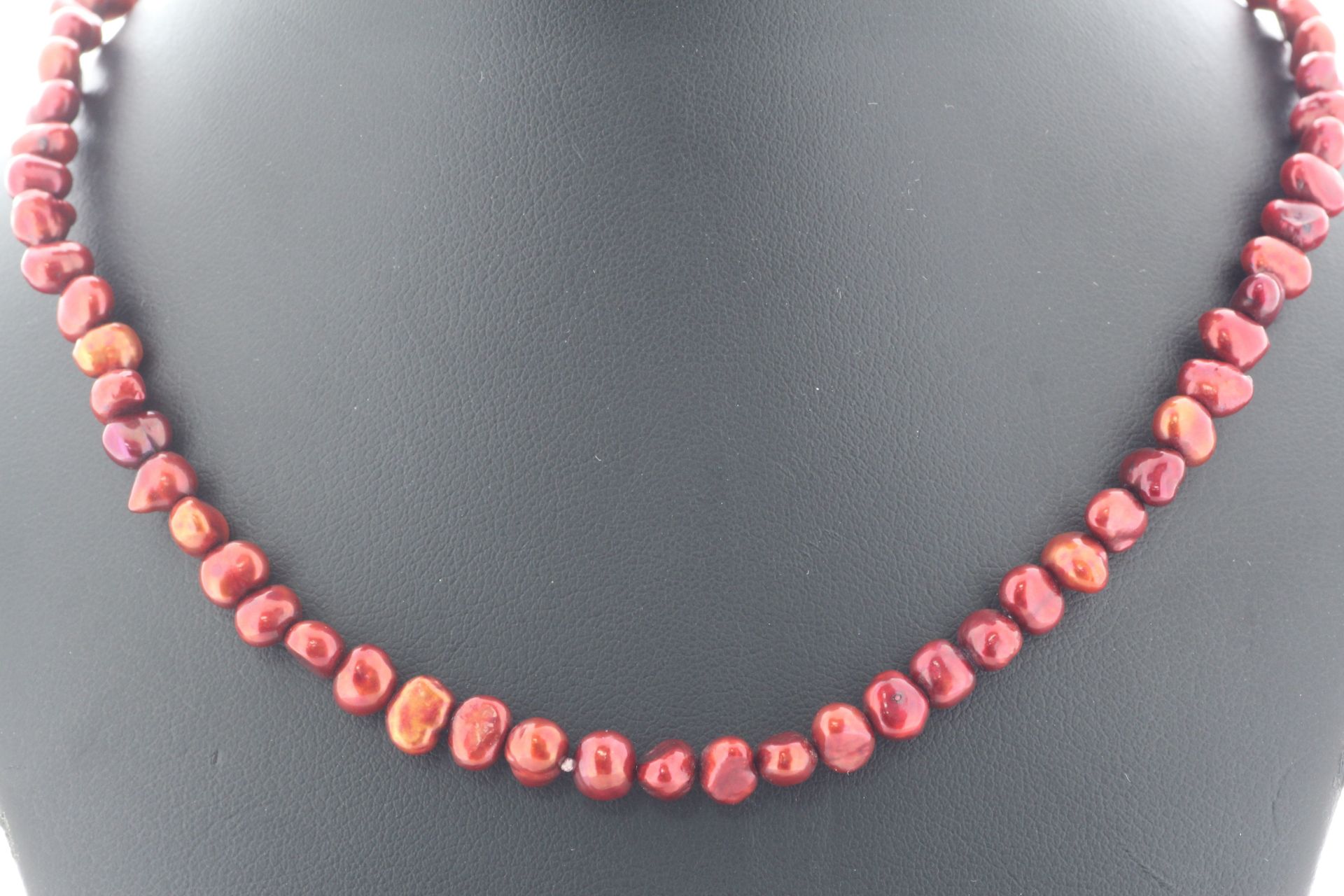 36 Inch Baroque Shaped Cherry 5.0 - 6.0mm Pearl Necklace - Valued By AGI £350.00 - 5.0 - 6.0mm - Image 3 of 4