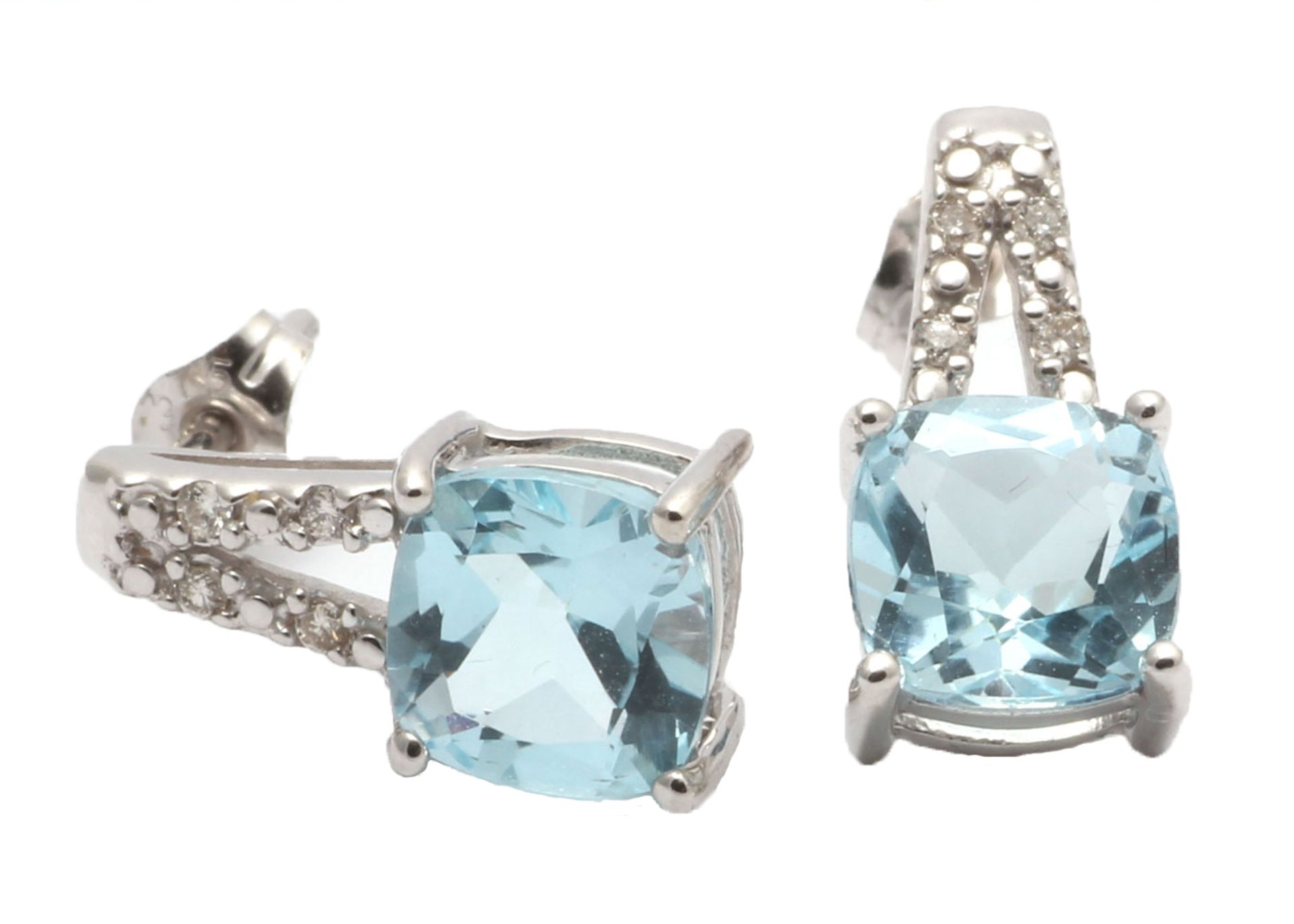 9ct White Gold Diamond And Blue Topaz Earrings - Valued By GIE £1,445.00 - Two gorgeous Blue Topaz - Image 3 of 8
