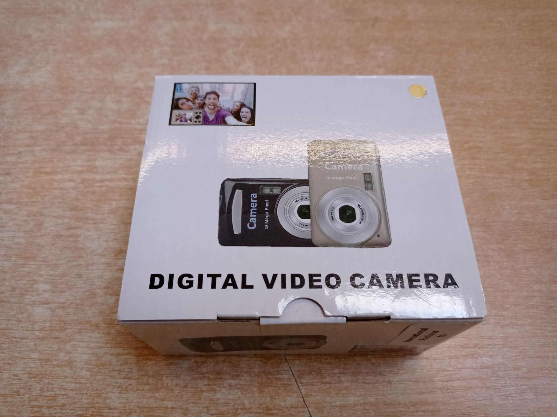 RRP £27.15 HD Mini Digital Camera - Image 2 of 2
