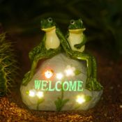 RRP £37.66 Goodeco Solar Garden Couple Frog Statue Outdoor Ornament