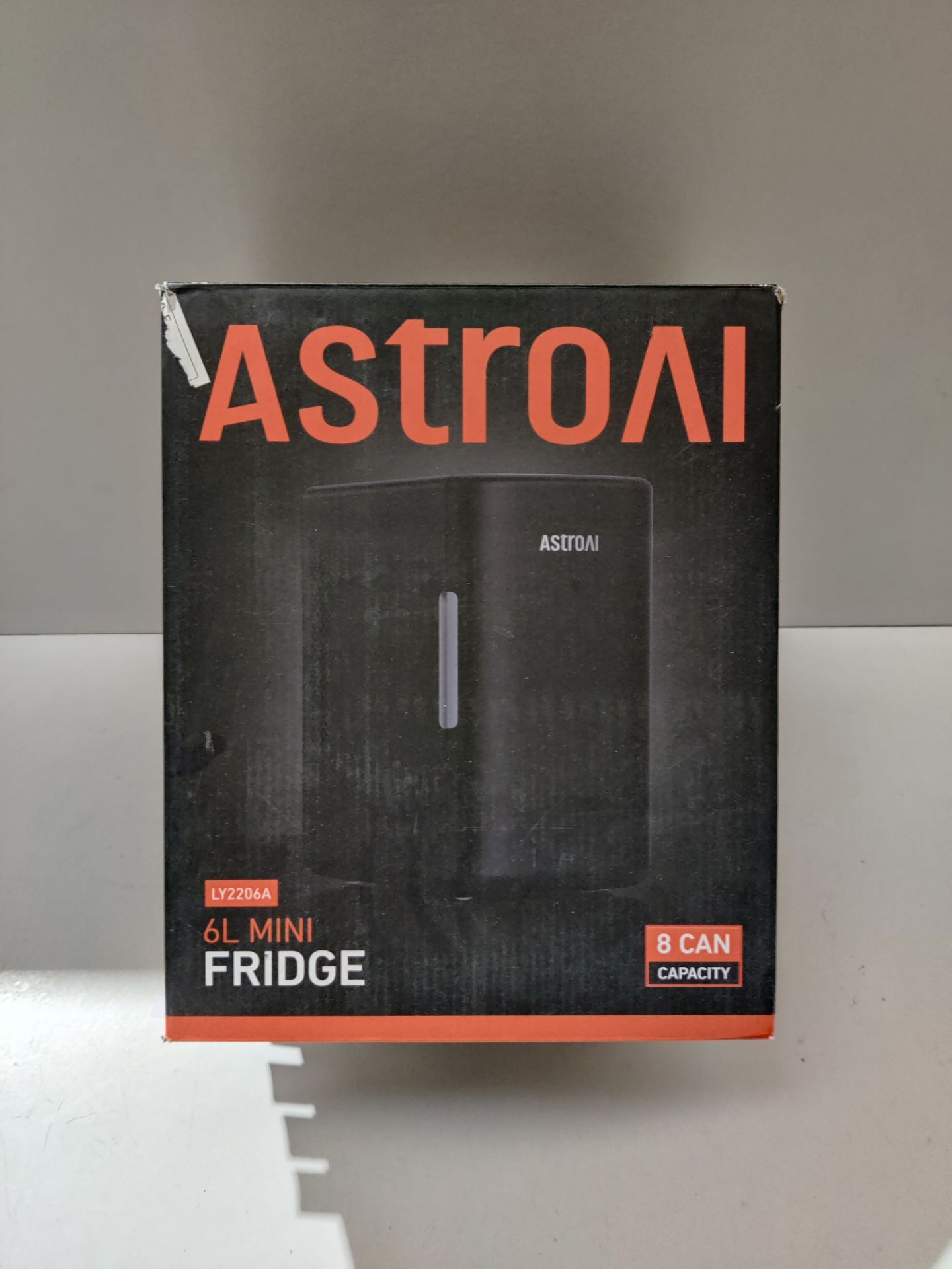 RRP £51.36 AstroAI Mini Fridge 6 Litre / 8 Can | Cooler and Warmer - Image 2 of 2