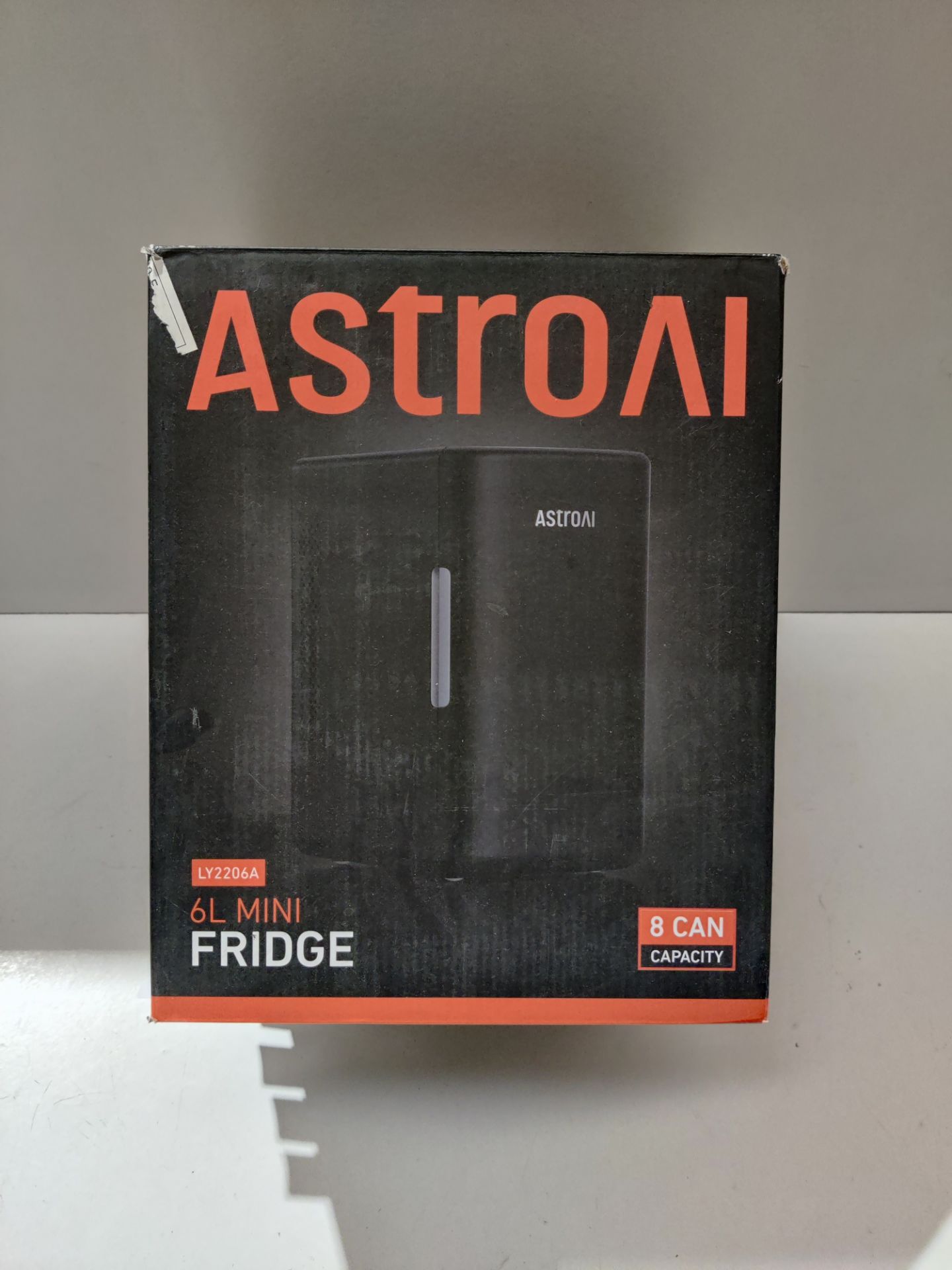 RRP £51.36 AstroAI Mini Fridge 6 Litre / 8 Can | Cooler and Warmer - Image 2 of 2