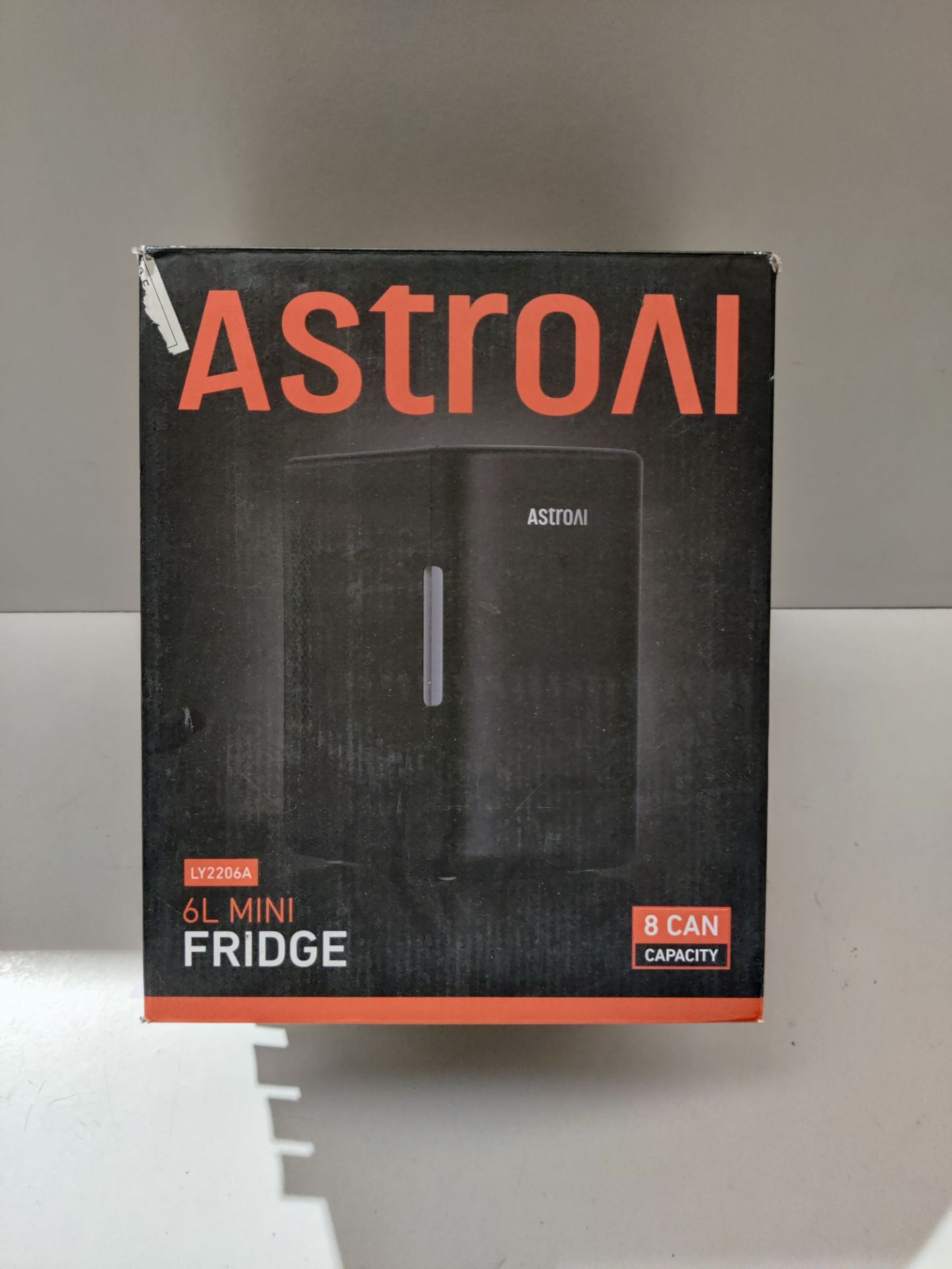 RRP £51.36 AstroAI Mini Fridge 6 Litre / 8 Can | Cooler and Warmer - Image 2 of 2