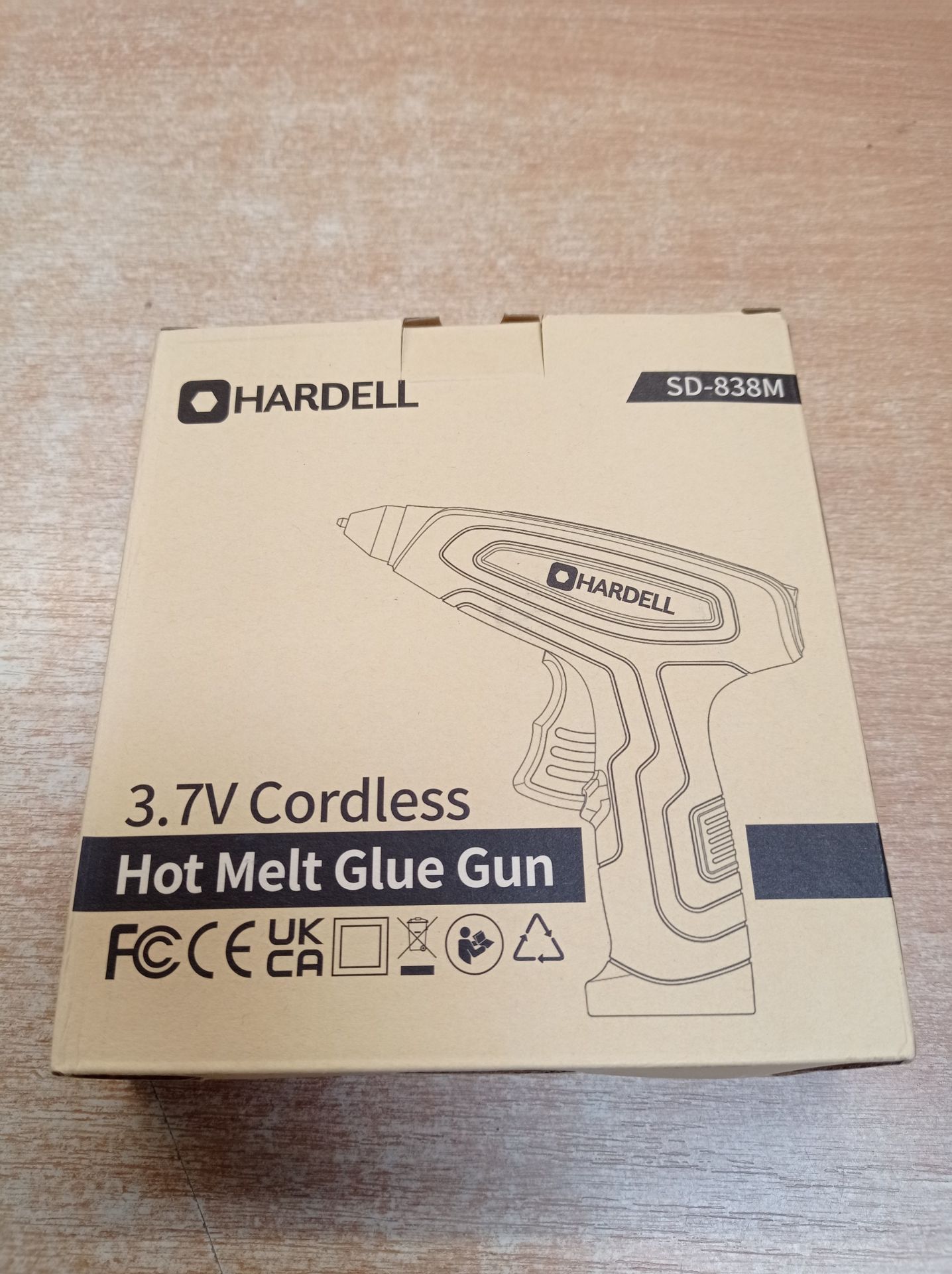 RRP £23.28 HARDELL 4V Cordless Hot Glue Gun Kit with 30P Mini Glue Sticks - Image 2 of 2