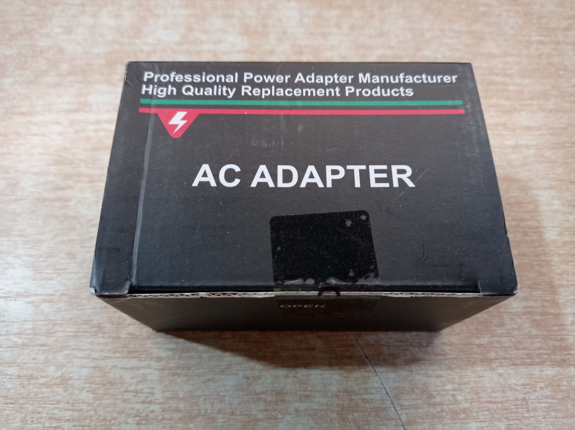 RRP £13.69 9V 1.5A AC/DC Power Supply Adapter Center Positive - Image 2 of 2