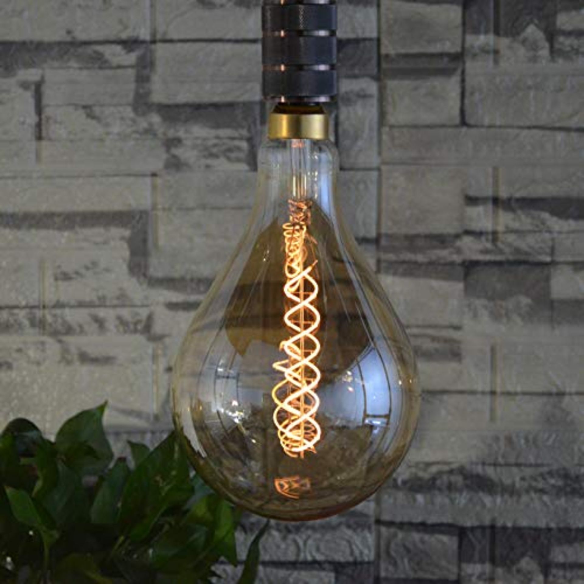 RRP £40.51 SD LUX E27 LED Light Bulbs Sprial 8W Amber Glass Pendant