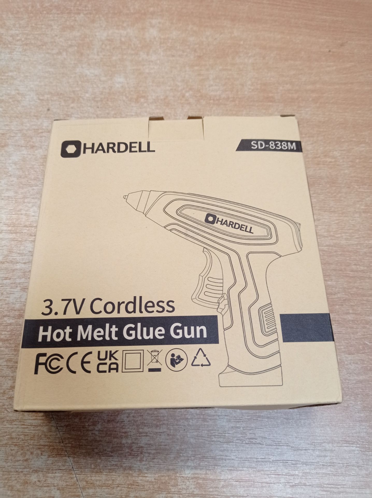 RRP £23.28 HARDELL 4V Cordless Hot Glue Gun Kit with 30P Mini Glue Sticks - Image 2 of 2