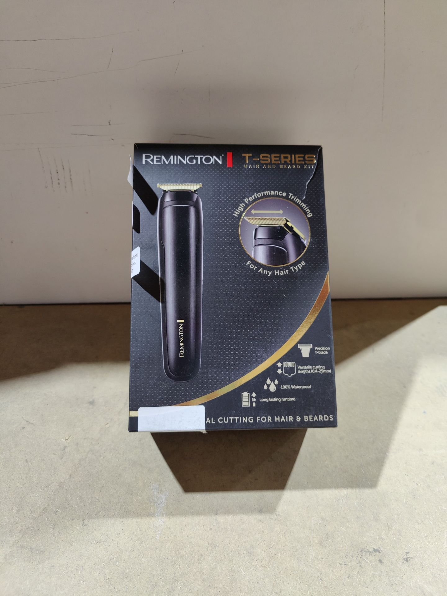 RRP £56.91 Remington T-Series Professional Men's Hair Clipper - Image 2 of 2